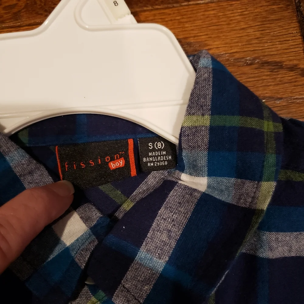 NWT - Fission Boy's Short Sleeve Button Down Shirt - Size S(8)